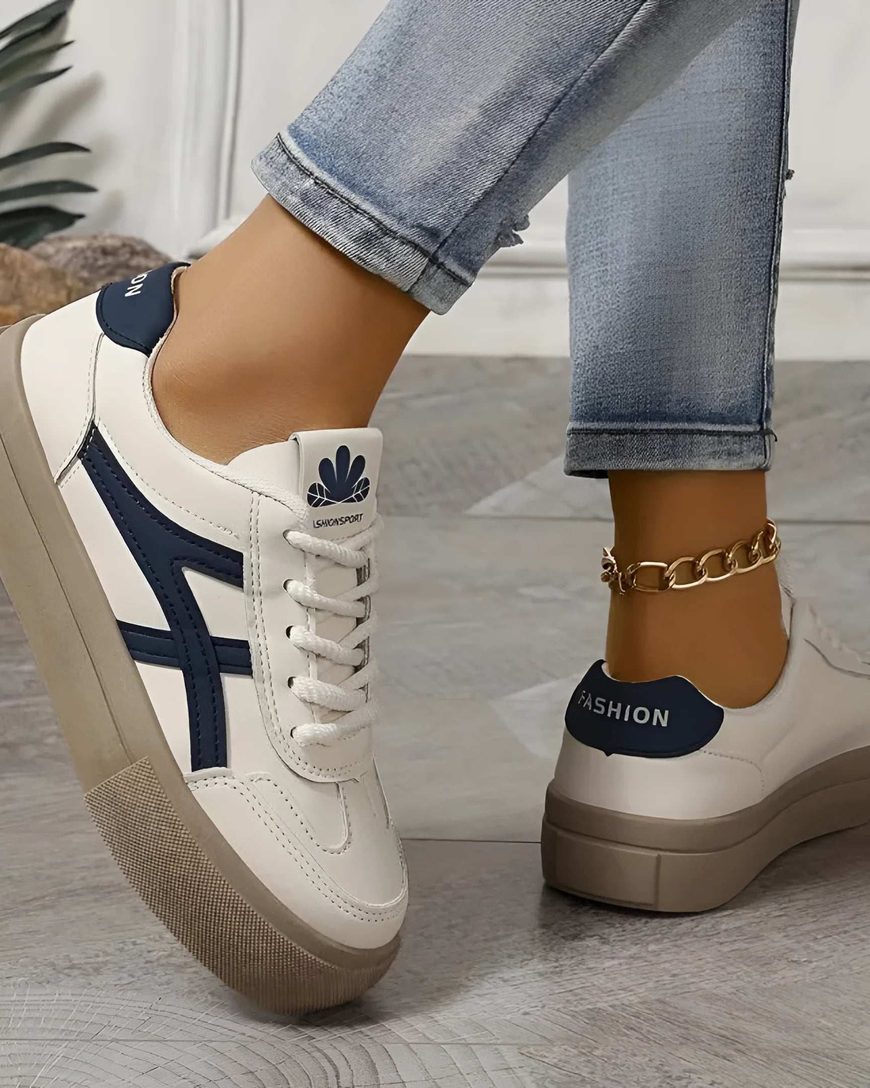 MANDY | COMFORT CHIC SNEAKERS