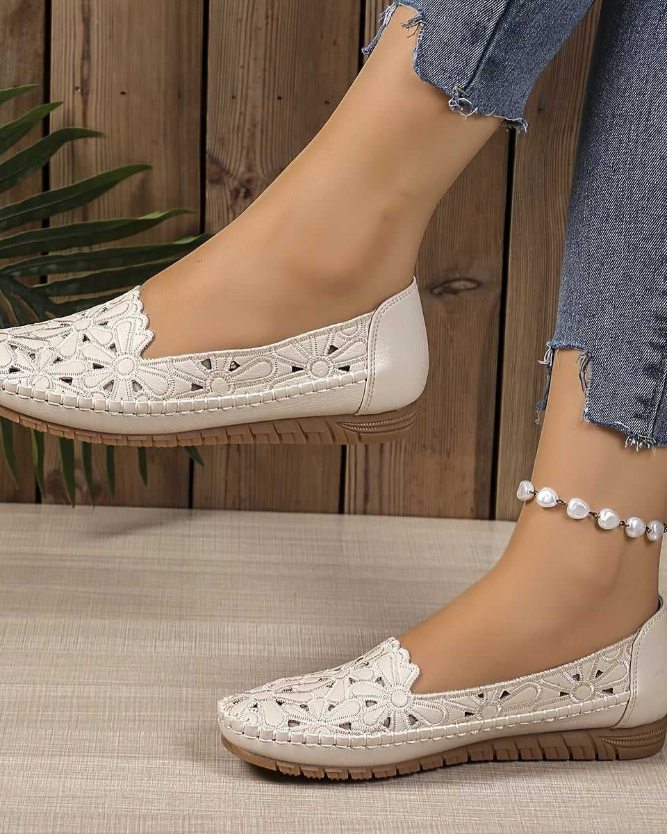 WHITE | Comfortable, fashionable orthopaedic shoes with cut-outs
