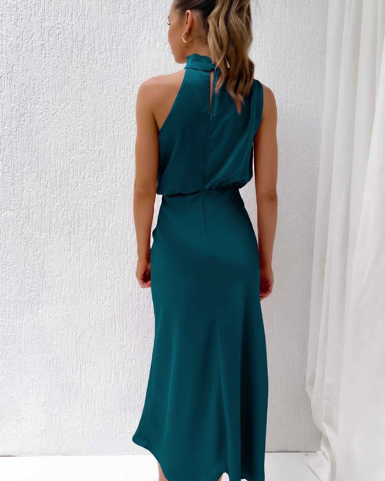 Lydia | Long dress with halter neck