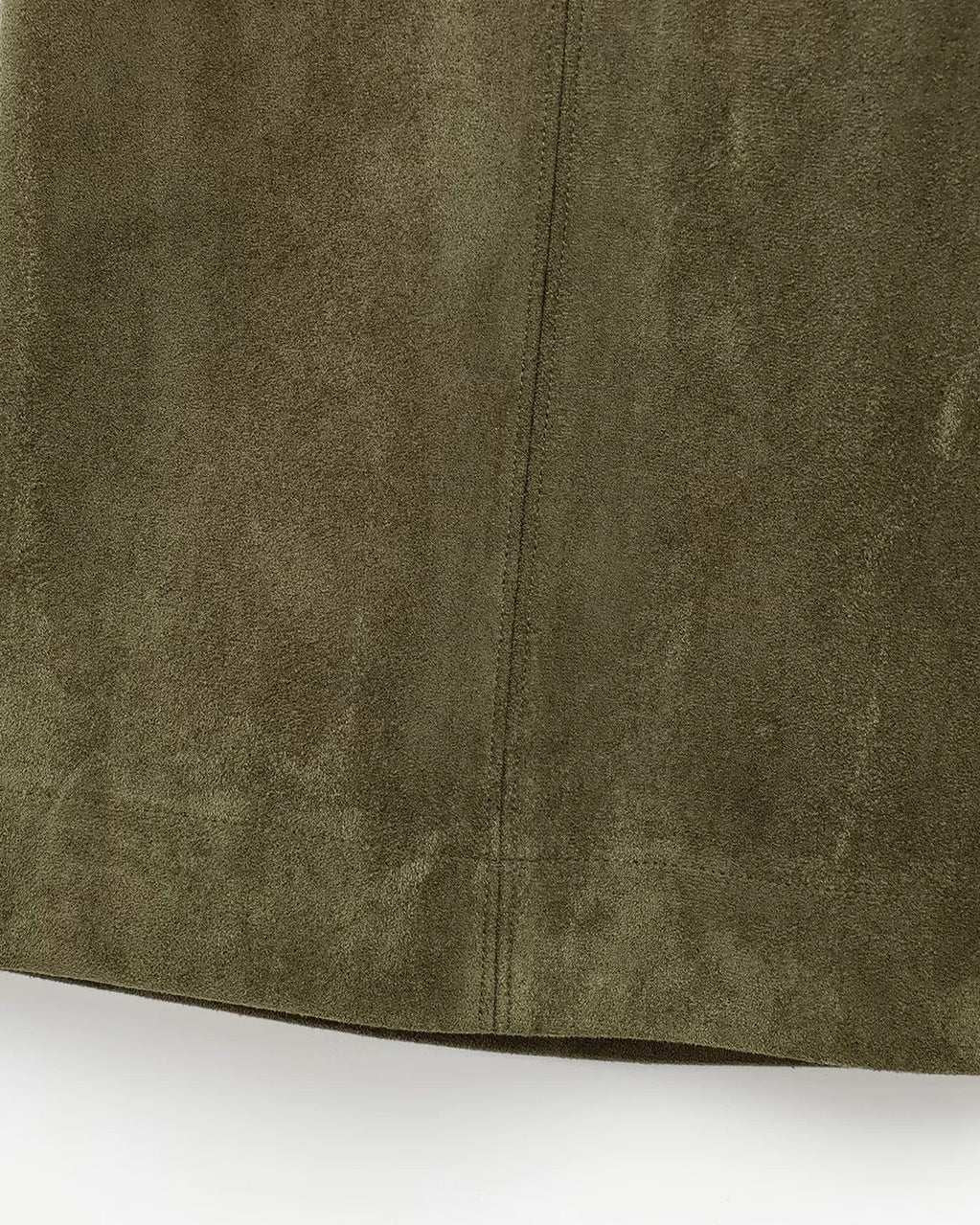 WHITE | Suede-style shorts