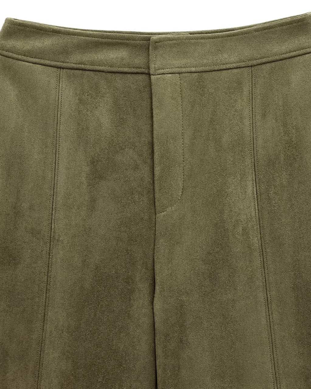 WHITE | Suede-style shorts