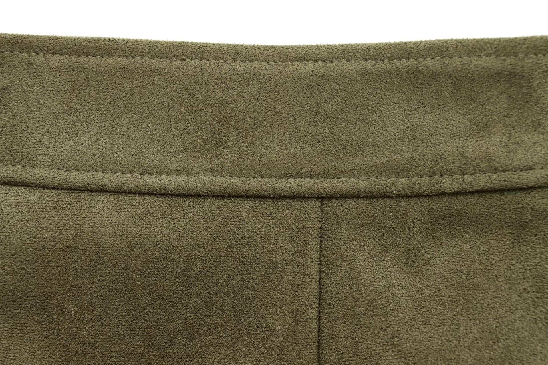 WHITE | Suede-style shorts