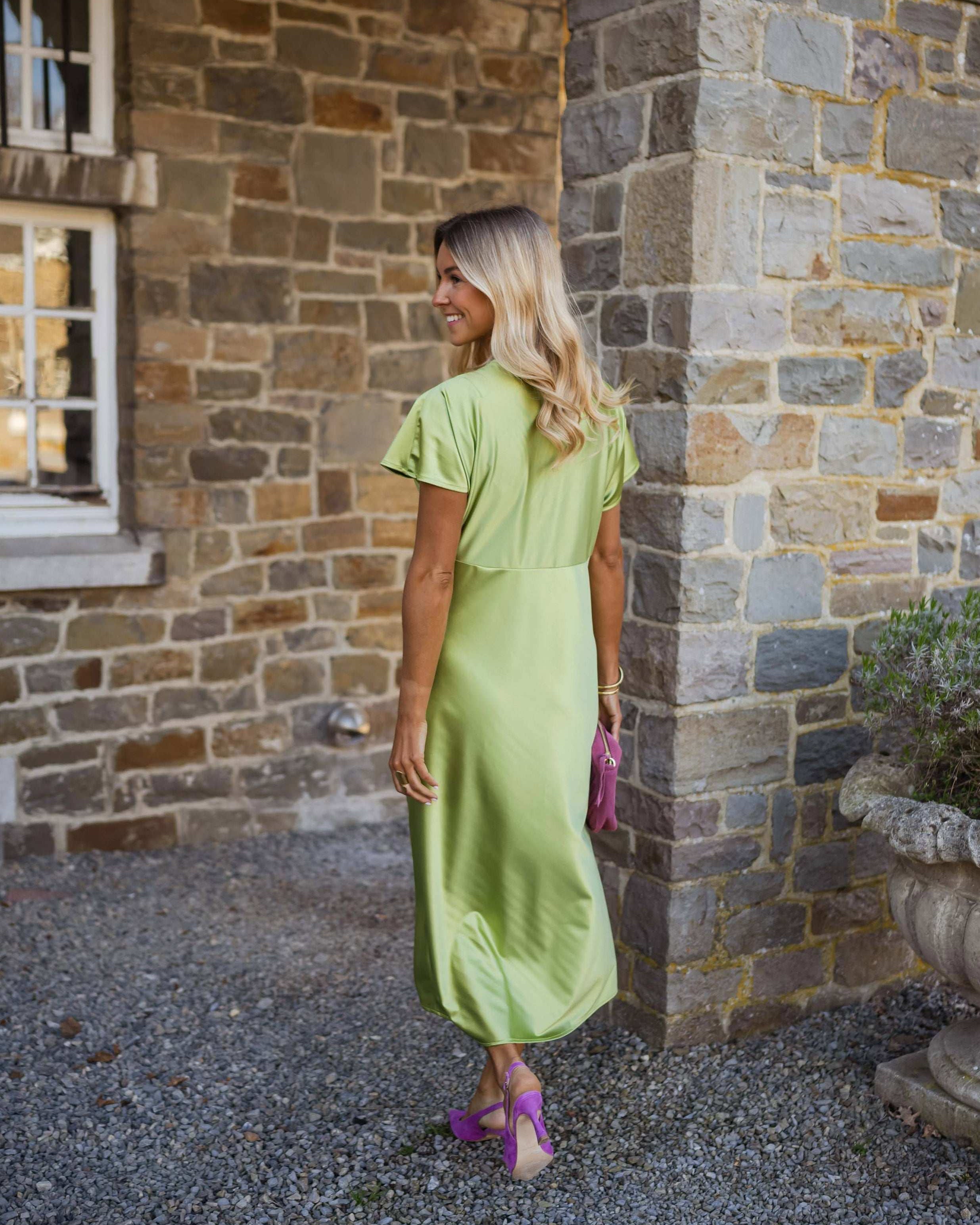 Eleonore™ | The satin dress with a V-neck