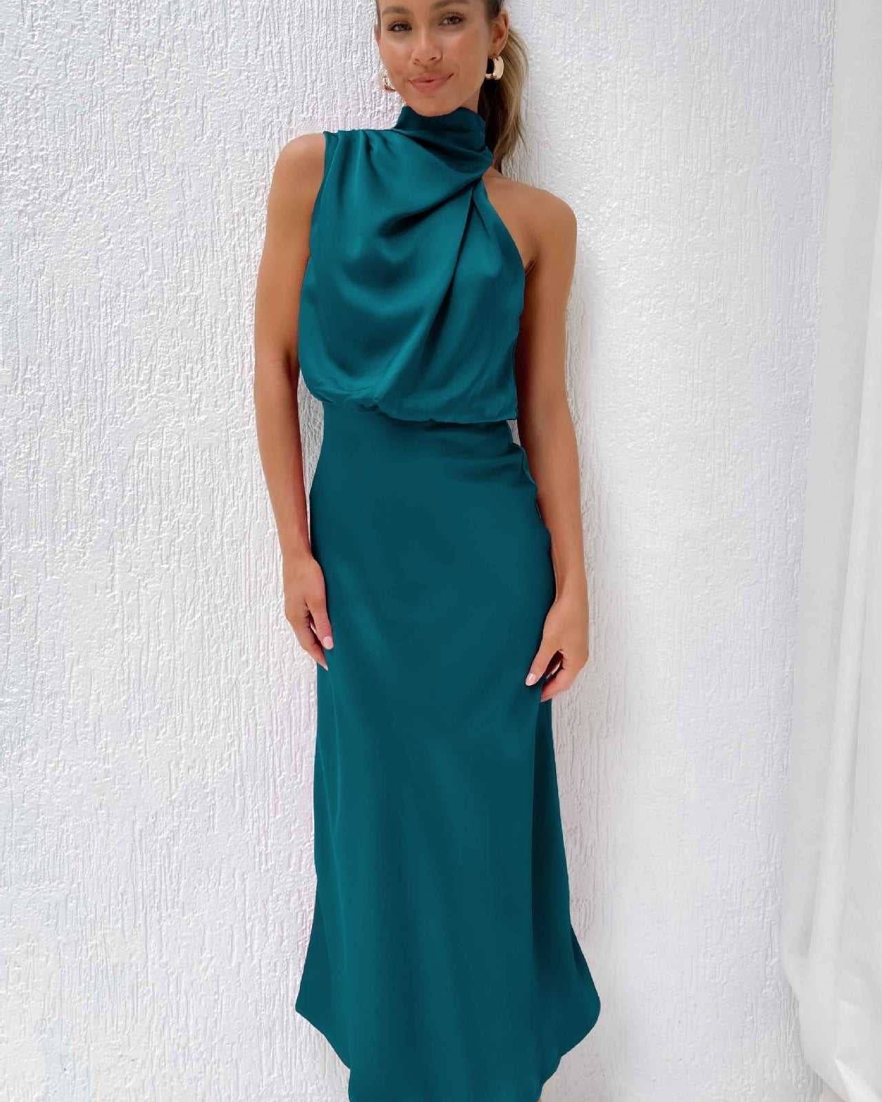Lydia | Long dress with halter neck