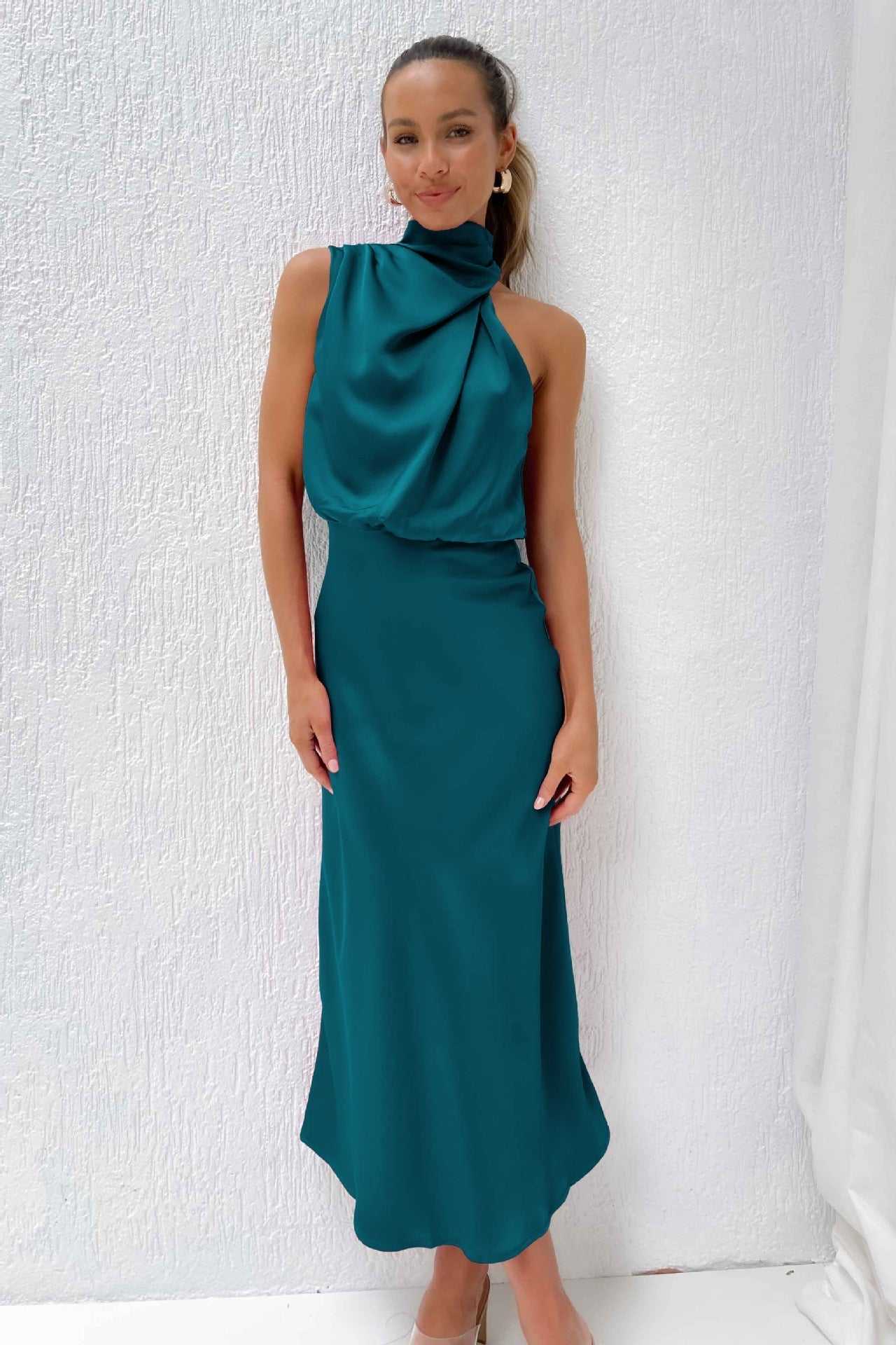Lydia | Long dress with halter neck