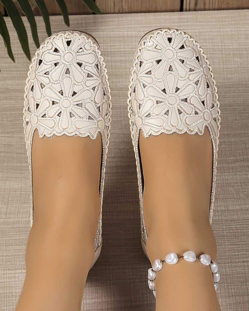 WHITE | Comfortable, fashionable orthopaedic shoes with cut-outs
