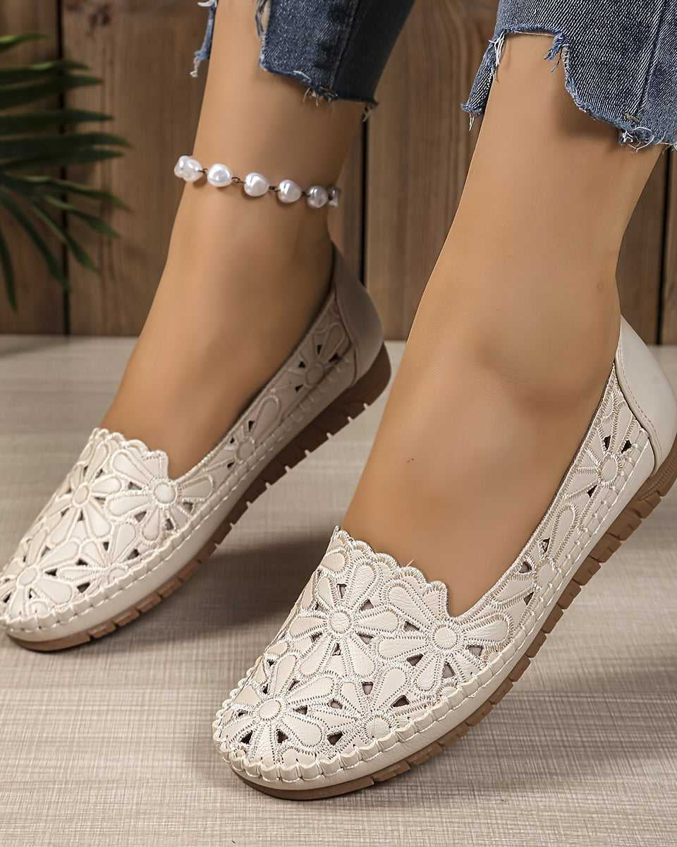 WHITE | Comfortable, fashionable orthopaedic shoes with cut-outs