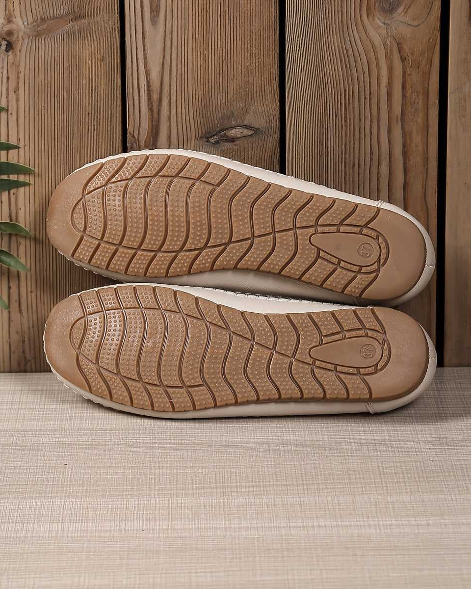 WHITE | Comfortable, fashionable orthopaedic shoes with cut-outs