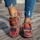 WHITE Aussies | Fashionable long distance walkers