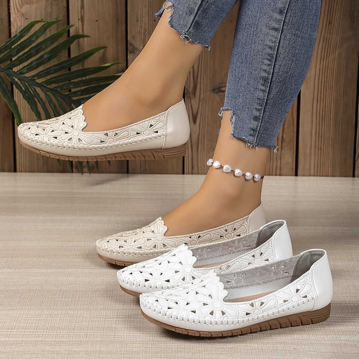 WHITE | Comfortable, fashionable orthopaedic shoes with cut-outs
