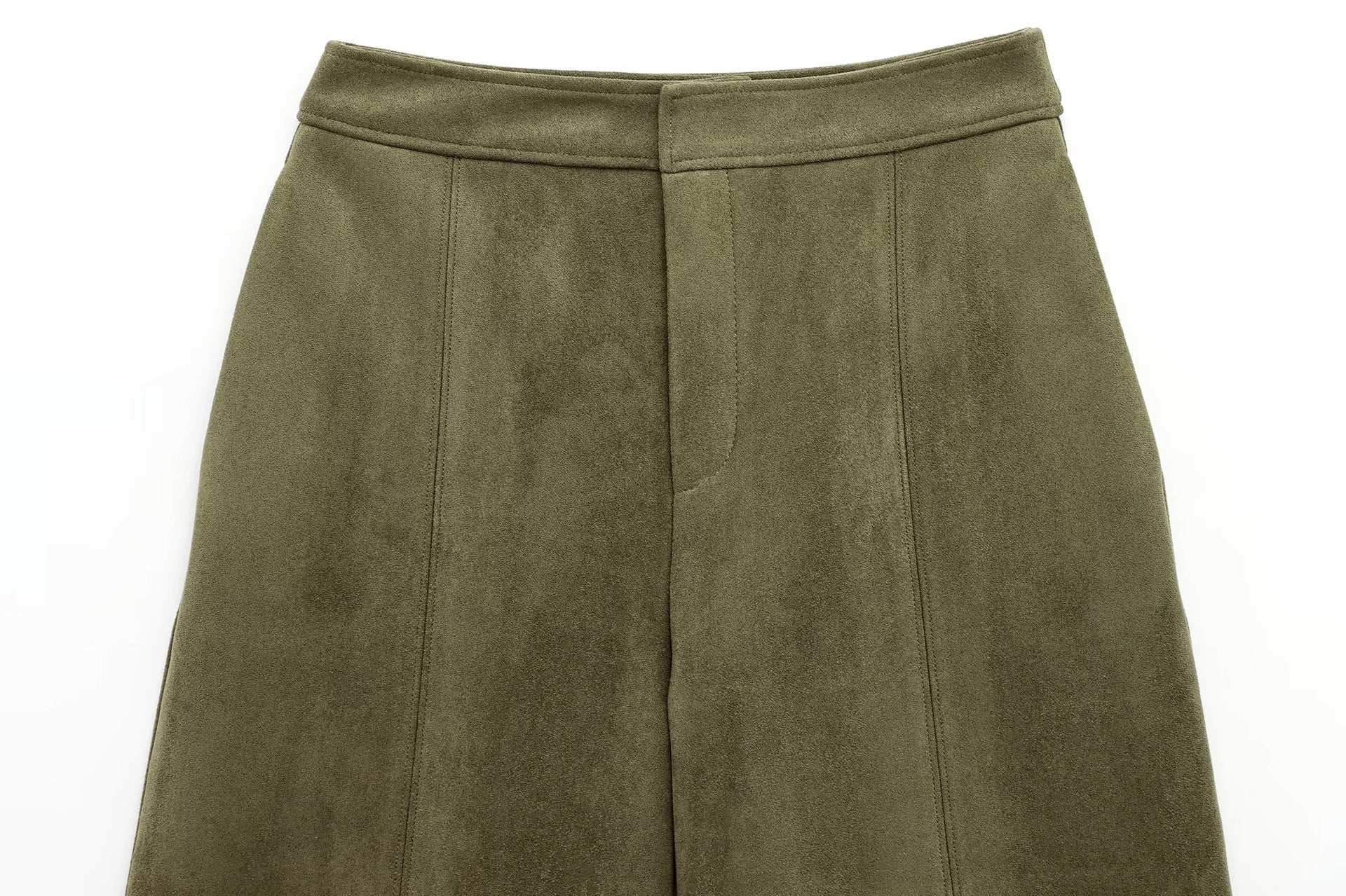 WHITE | Suede-style shorts