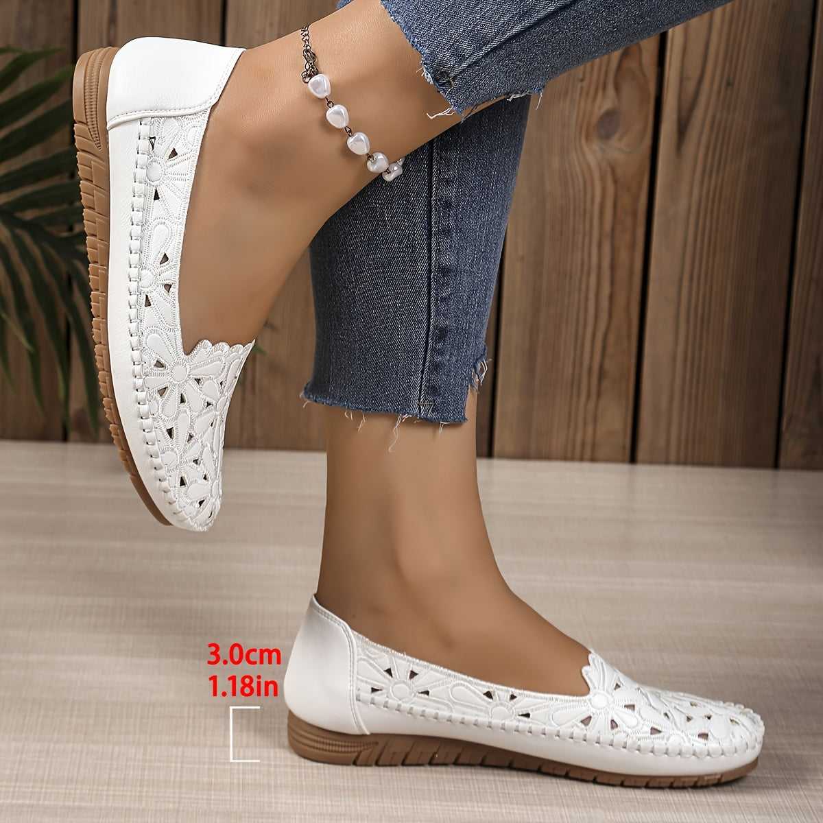 WHITE | Comfortable, fashionable orthopaedic shoes with cut-outs