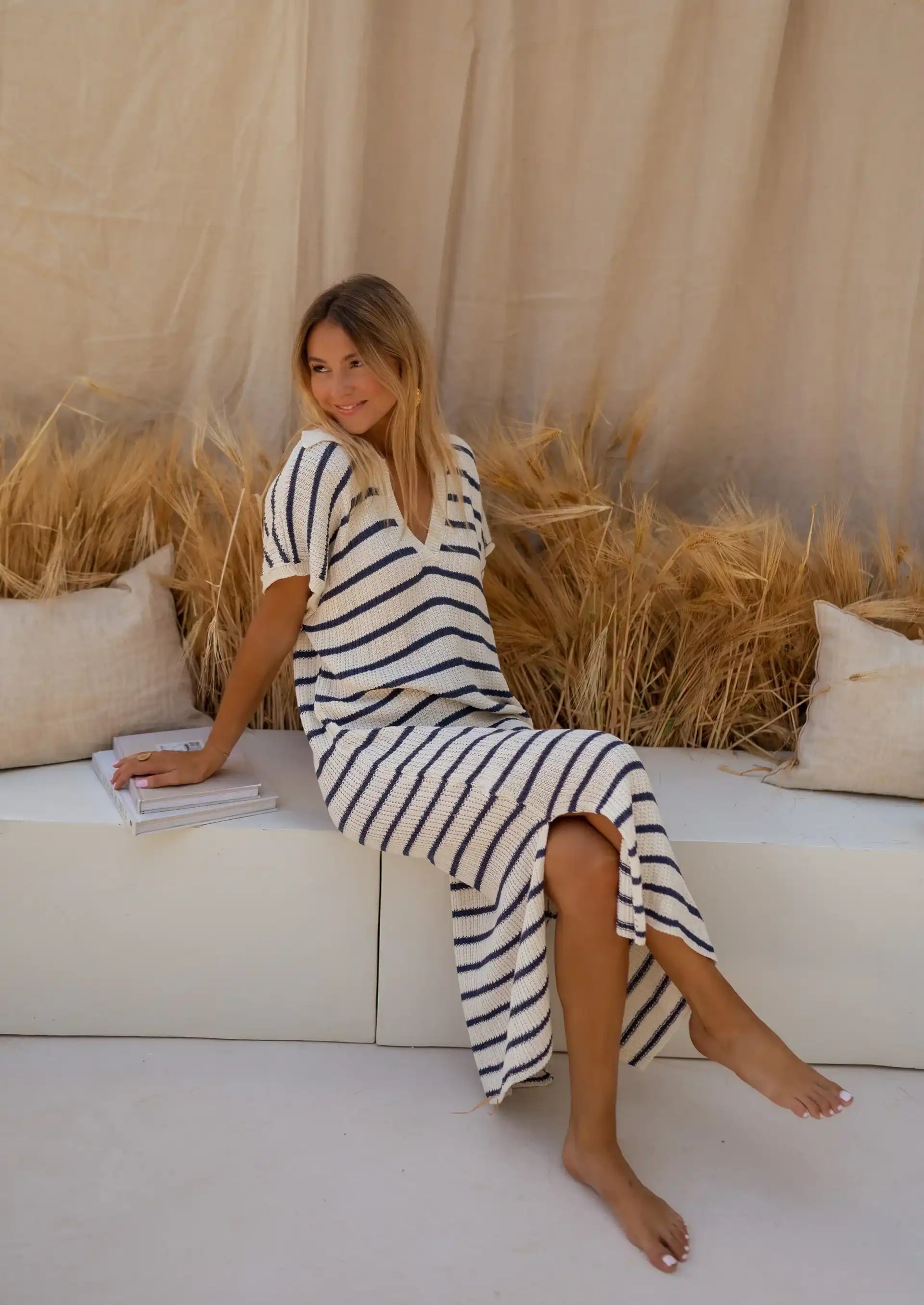 SOPHIA™ | THE STRIPED KNITTED DRESS
